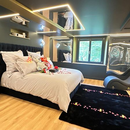 Eden De Roques Bed & Breakfast กัสทร์ ภายนอก รูปภาพ