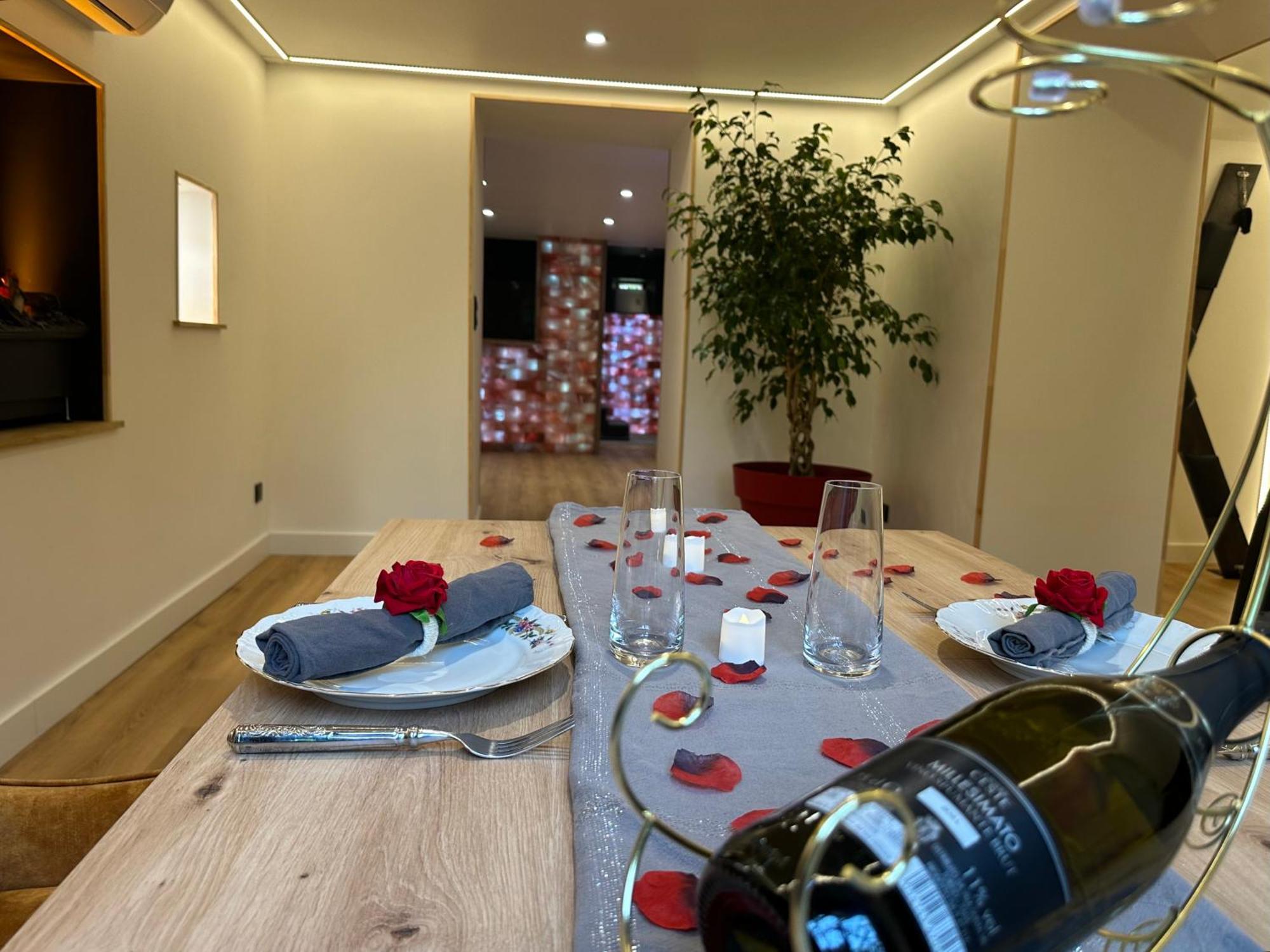 Eden De Roques Bed & Breakfast กัสทร์ ภายนอก รูปภาพ